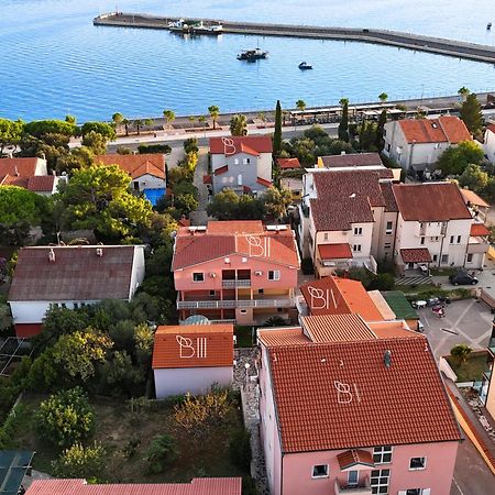 Apartments Bella Sky II Новаля Екстериор снимка