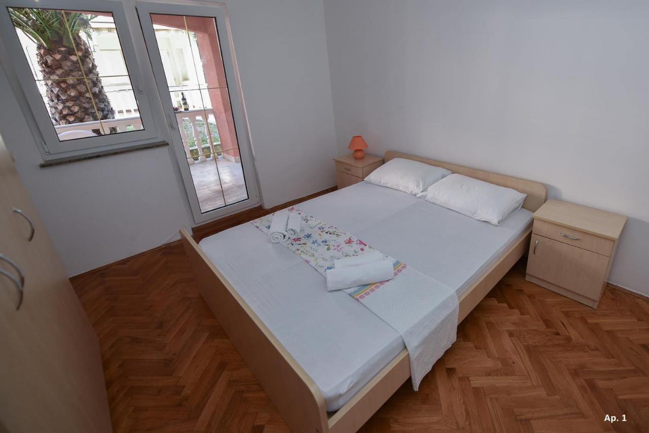 Apartments Bella Sky II Новаля Екстериор снимка