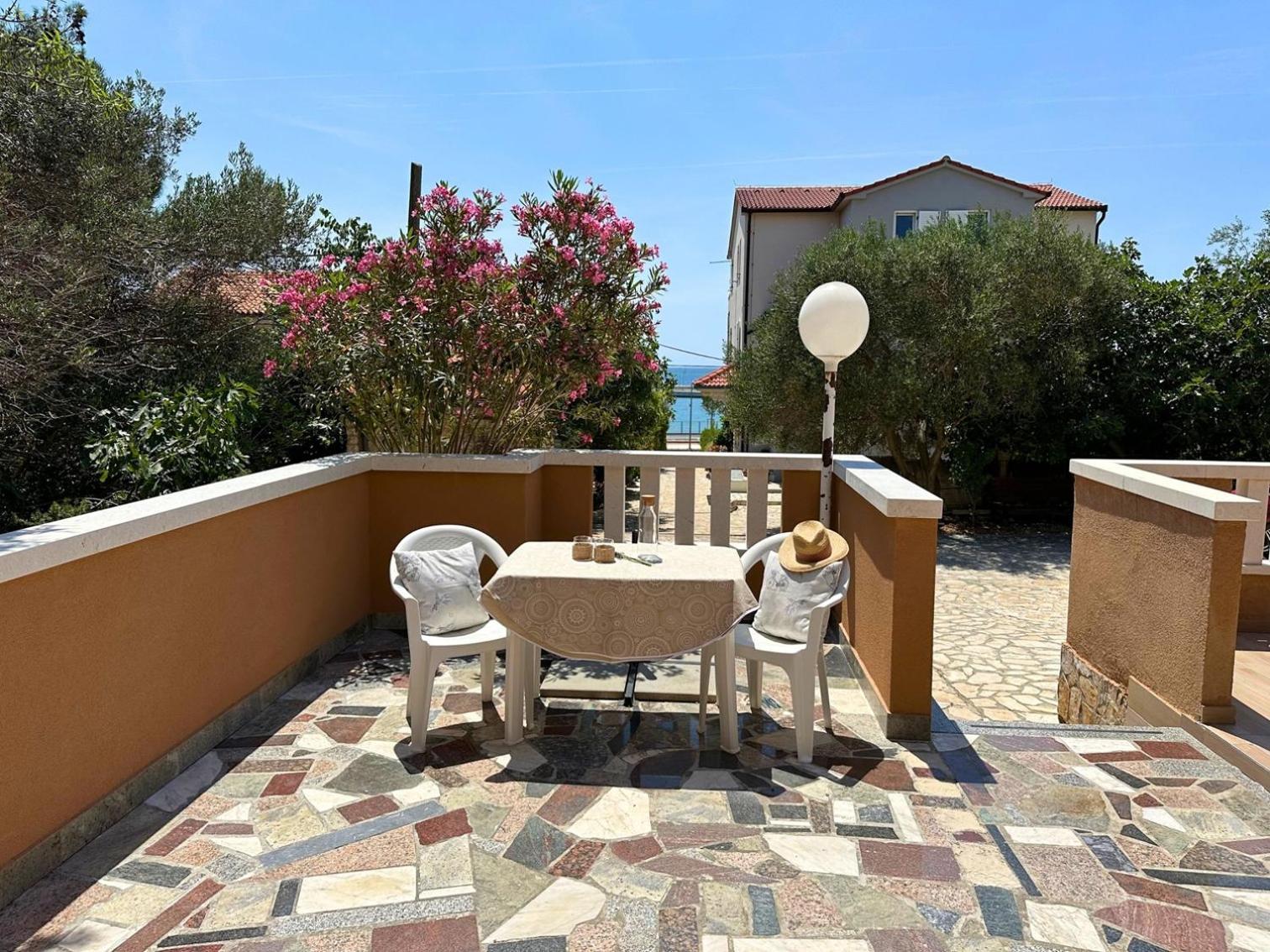 Apartments Bella Sky II Новаля Екстериор снимка
