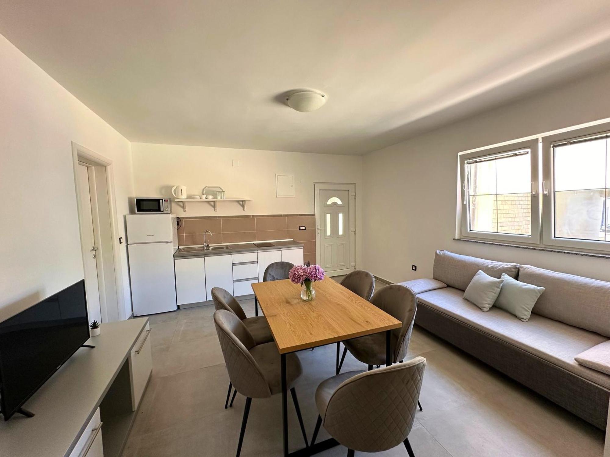 Apartments Bella Sky II Новаля Екстериор снимка