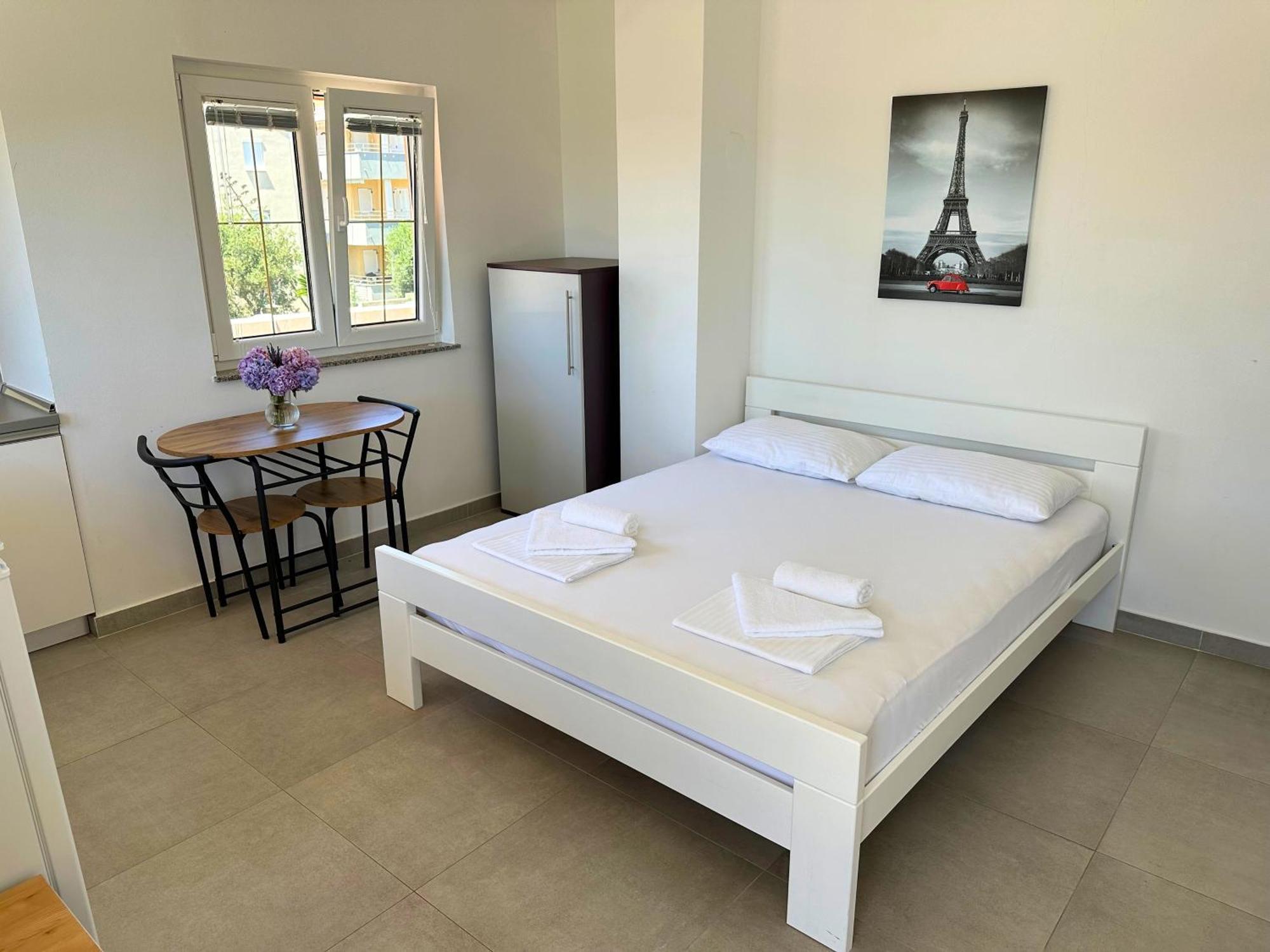 Apartments Bella Sky II Новаля Екстериор снимка