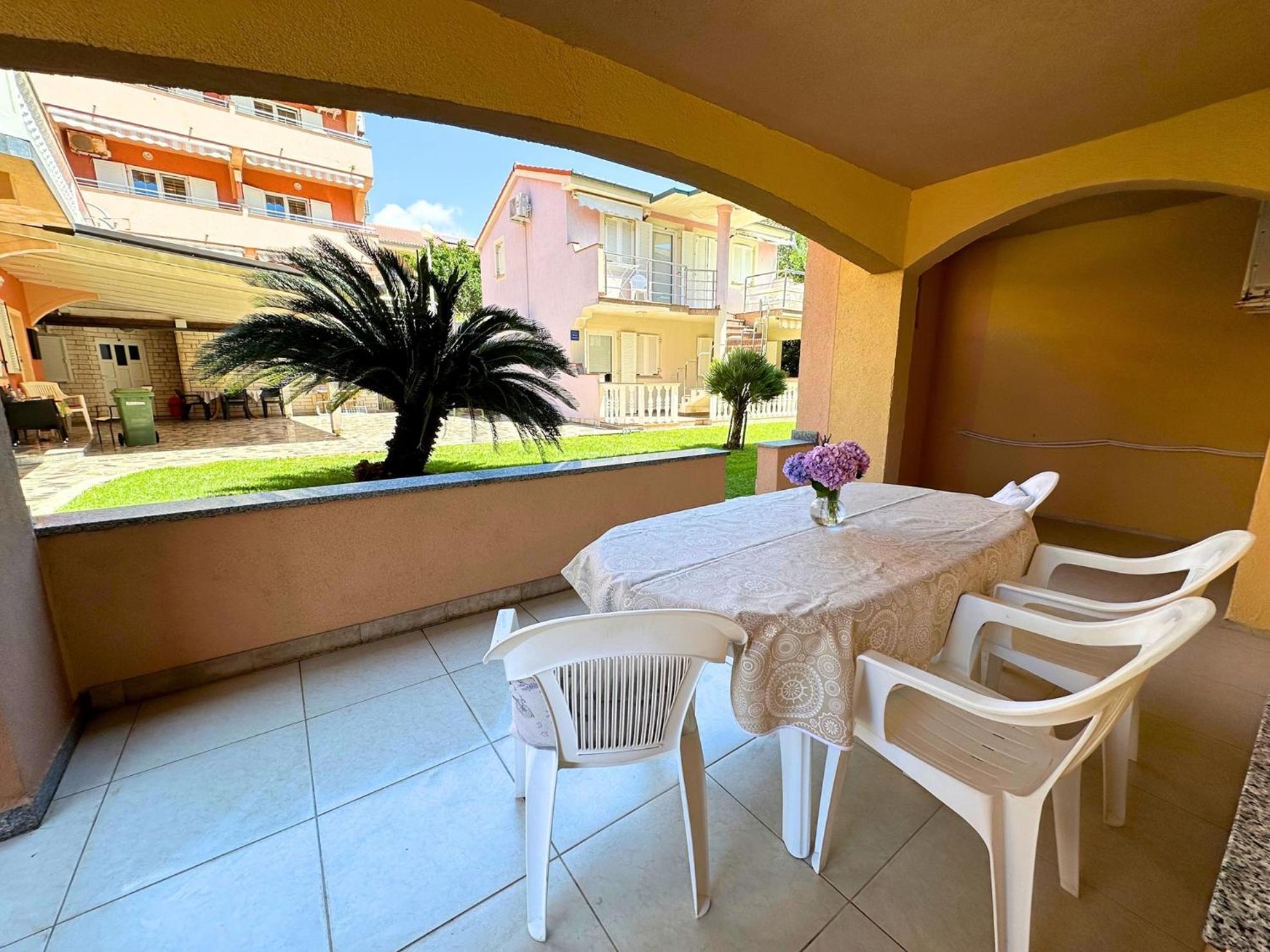 Apartments Bella Sky II Новаля Екстериор снимка